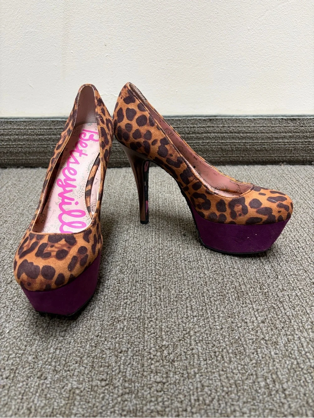 Betsey Johnson Leopard Print Pumps with Purple Platform size 8